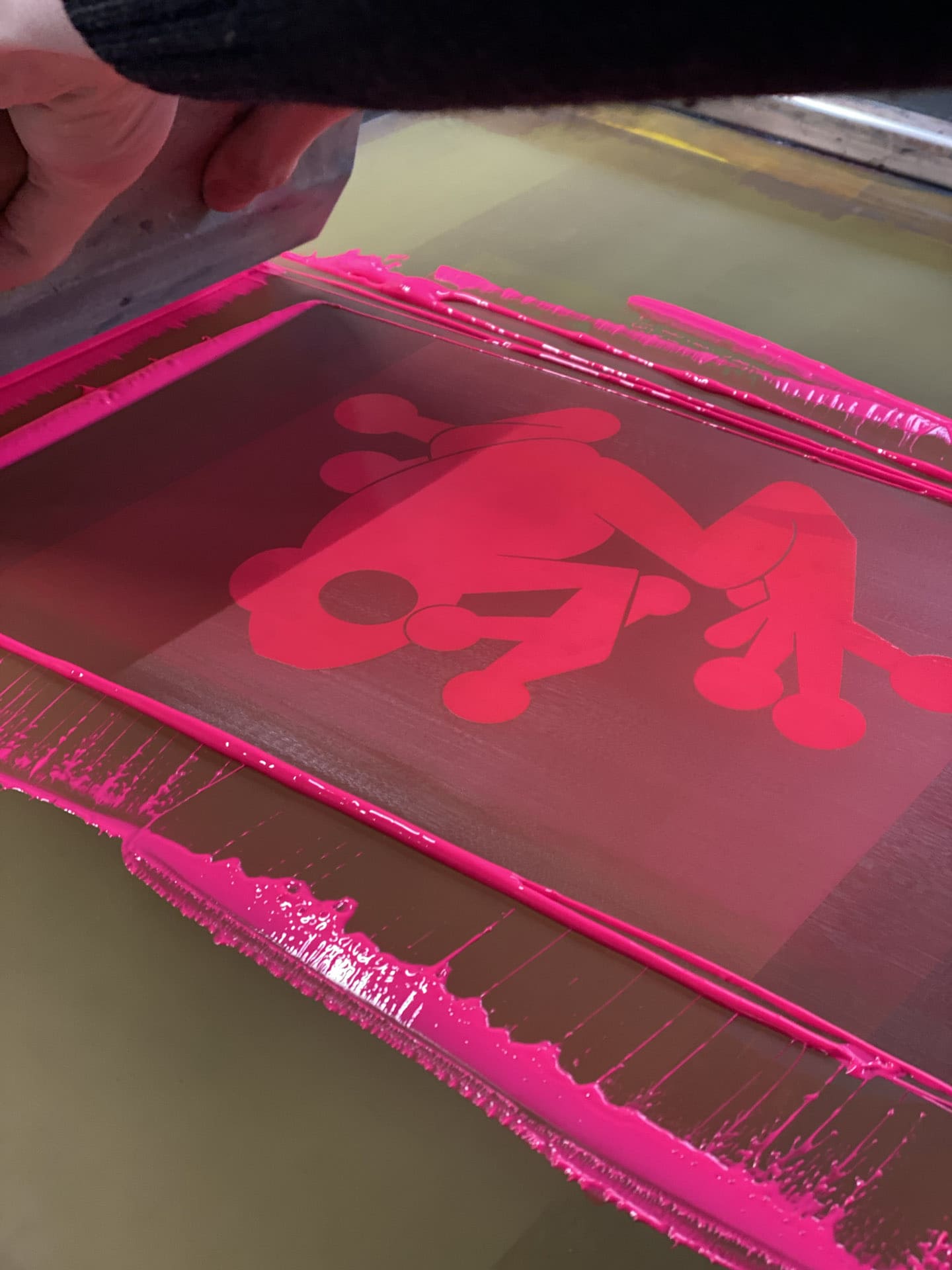 Tirage en sérigraphie à l'atelier fwells Paris