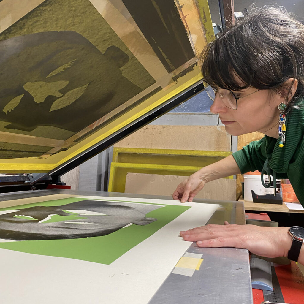 serigraphie-artisanale-atelier-paris-impression-affiche-carree Projet de Robert escalera - Tirage d'art en sérigraphie par l'Atelier Fwells